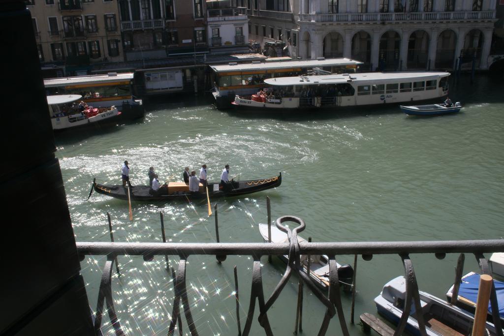 Magic Rialto Hotel Veneza Quarto foto